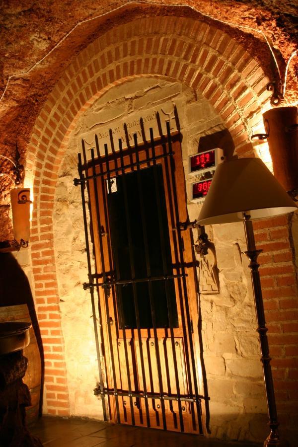 Castellanos de Villiquera Vinarius, Posada Rural المظهر الخارجي الصورة