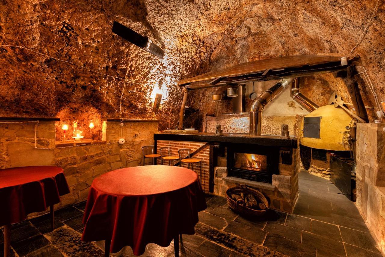 Castellanos de Villiquera Vinarius, Posada Rural المظهر الخارجي الصورة